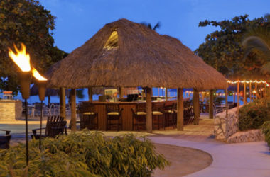 img-beach-bar-and-grill-hilton.jpg