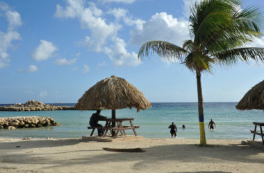 img-parasasa-beach-local.jpg