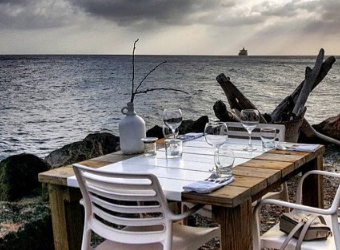 Sea-View-Dinner-Restaurant-BijBlauw-Curacao-To-Go